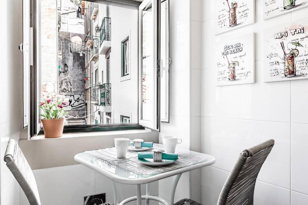 Inloveapartments - Alfama Balcony Appartement Lisboa
